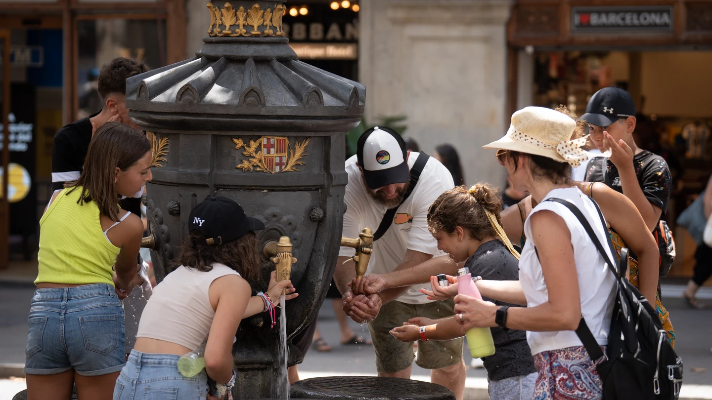 La OMS advierte sobre la ola de calor en Europa: "Sin preparación, puede ser mortal" La OMS advierte sobre la ola de calor en Europa: "Sin preparación, puede ser mortal"