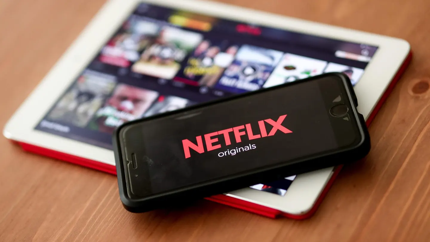 Imagen de archivo de la aplicación de Netflix en dispositivos moviles. Imagen de archivo de la aplicación de Netflix en dispositivos moviles.
