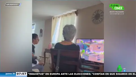Un grupo de abuelas queda todas las tardes para jugar al Mario Kart: "En mis tiempos, quedaban para jugar a la brisca"