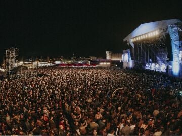 Pulse between the Reggaeton Beach Festival and Madrid: the organizers continue without canceling and request an urgent meeting