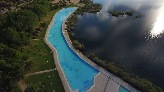 Imagen aérea de la piscina natural de Riosequillo en Buitrago del Lozoya. Imagen aérea de la piscina natural de Riosequillo en Buitrago del Lozoya.