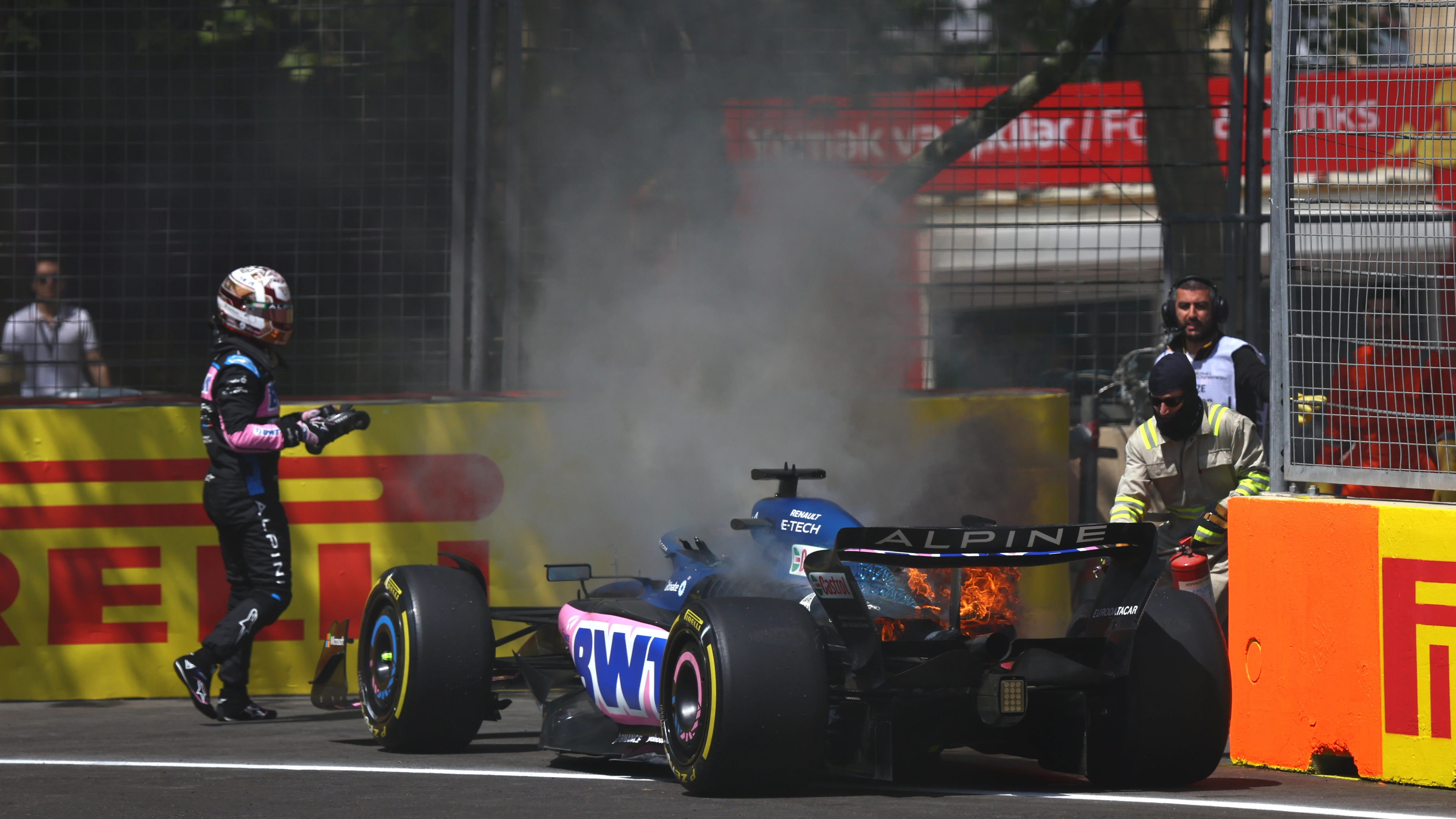 El Alpine de Pierre Gasly sufre un incendio en el GP de Azerbaiyán