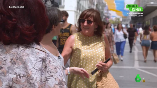 La reivindicativa respuesta de una mujer cuando Thais Villas le pregunta a quién va a votar: "Yo voy con las mujeres siempre" La reivindicativa respuesta de una mujer cuando Thais Villas le pregunta a quién va a votar: "Yo voy con las mujeres siempre"