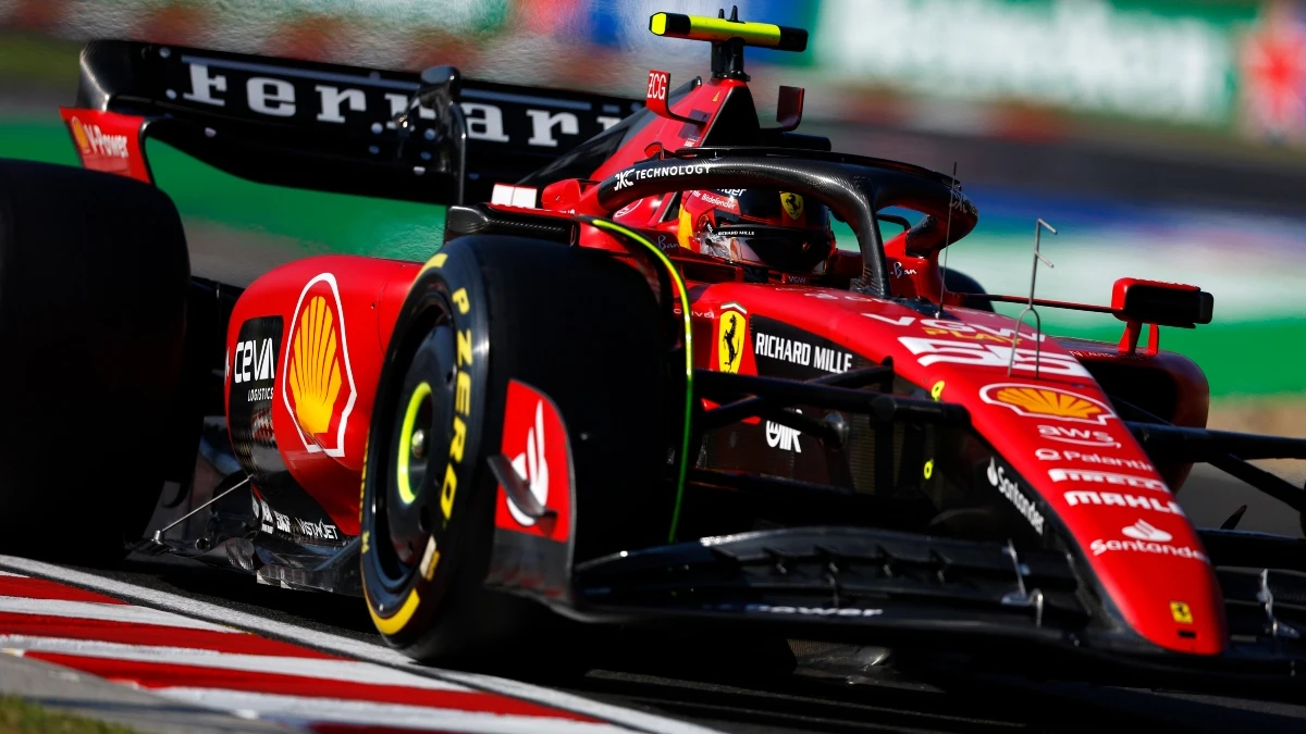 Carlos Sainz, con el Ferrari