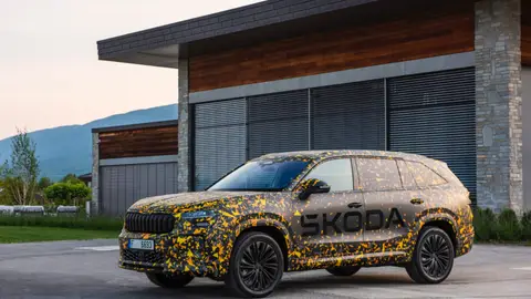 La segunda generación del Skoda Kodiaq verá la luz otoño con una sorprendente opción híbrida enchufable La segunda generación del Skoda Kodiaq verá la luz otoño con una sorprendente opción híbrida enchufable
