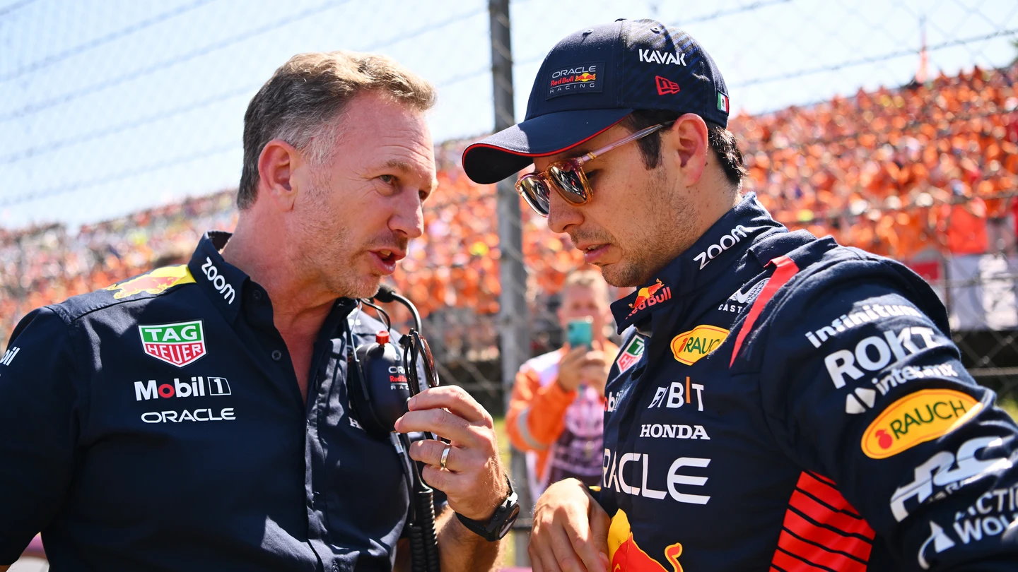 Sergio Pérez y Christian Horner Sergio Pérez y Chris Horner