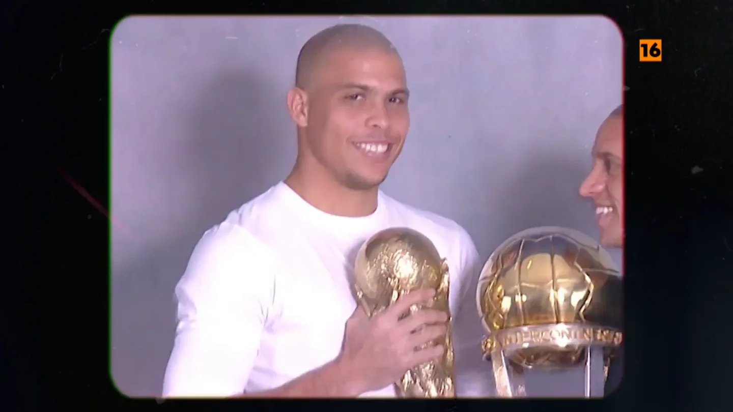 Hoy, en 'Pongamos que hablo de...', Iñaki López recuerda el ascenso a la gloria y la bajada a los infiernos de Ronaldo Hoy, en 'Pongamos que hablo de...', Iñaki López recuerda el ascenso a la gloria y la bajada a los infiernos de Ronaldo