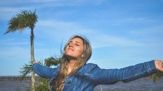 Cuáles son las hormonas de la felicidad y cómo se activan de manera natural Cuáles son las hormonas de la felicidad y cómo se activan de manera natural