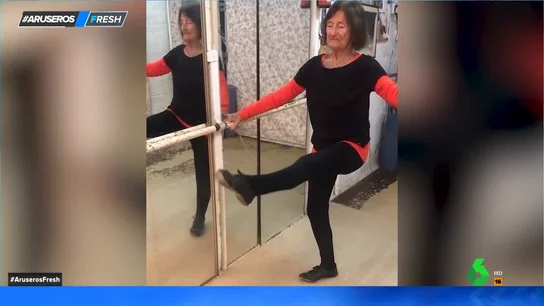 El secreto de una señora de 102 años para llegar a esa edad en perfecto estado físico y con esta elasticidad El secreto de una señora de 102 años para llegar a esa edad en perfecto estado físico y con esta elasticidad