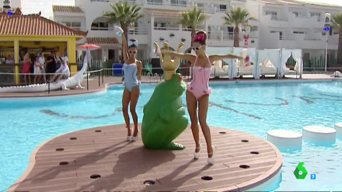 Sueldos de hasta 4.000 euros al mes bailando en macrodiscotecas de Ibiza, la isla del dinero Sueldos de hasta 4.000 euros al mes bailando en macrodiscotecas de Ibiza, la isla del dinero