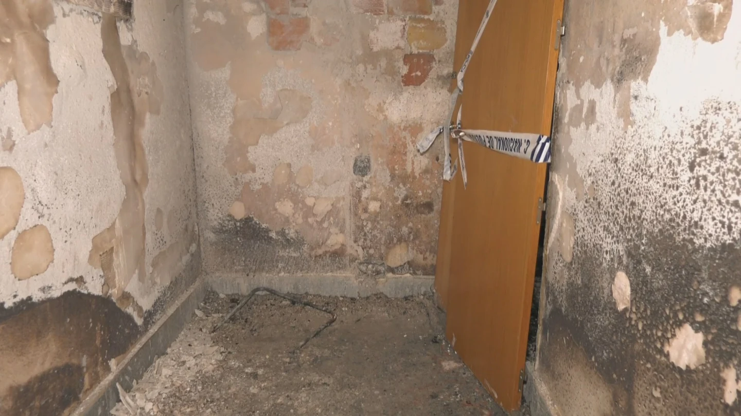 Detenido el hombre que prendió fuego a la casa de su exmujer con sus hijos dentro en Lorca Detenido el hombre que prendió fuego a la casa de su exmujer con sus hijos dentro en Lorca