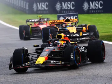 Max Verstappen gana una carrera al sprint que prácticamente no tuvo vueltas Max Verstappen gana una carrera al sprint que prácticamente no tuvo vueltas