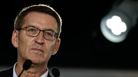 Feijóo pide por carta a Pedro Sánchez mantener una reunión para "establecer un diálogo responsable" Feijóo pide por carta a Pedro Sánchez mantener una reunión para "establecer un diálogo responsable"