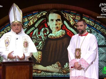 El papa Wyoming y el monaguillo Mateo celebran el regreso de Aznar en una conferencia: "Es como estar suscrito al canal Historia"