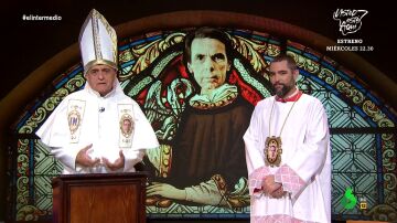 El papa Wyoming y el monaguillo Mateo celebran el regreso de Aznar en una conferencia: "Es como estar suscrito al canal Historia"