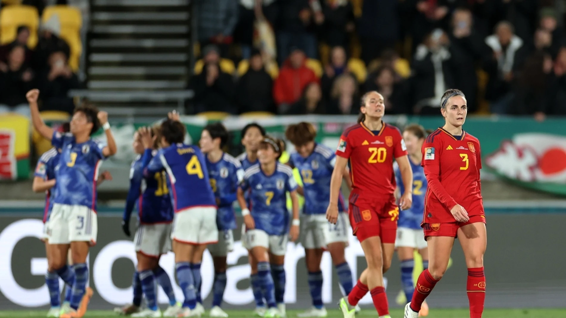 Jugadoras de España lamentan un gol de Japón