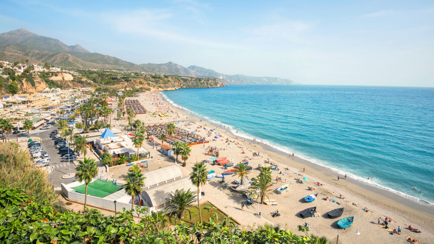 Playa de Nerja, en M&aacute;laga
