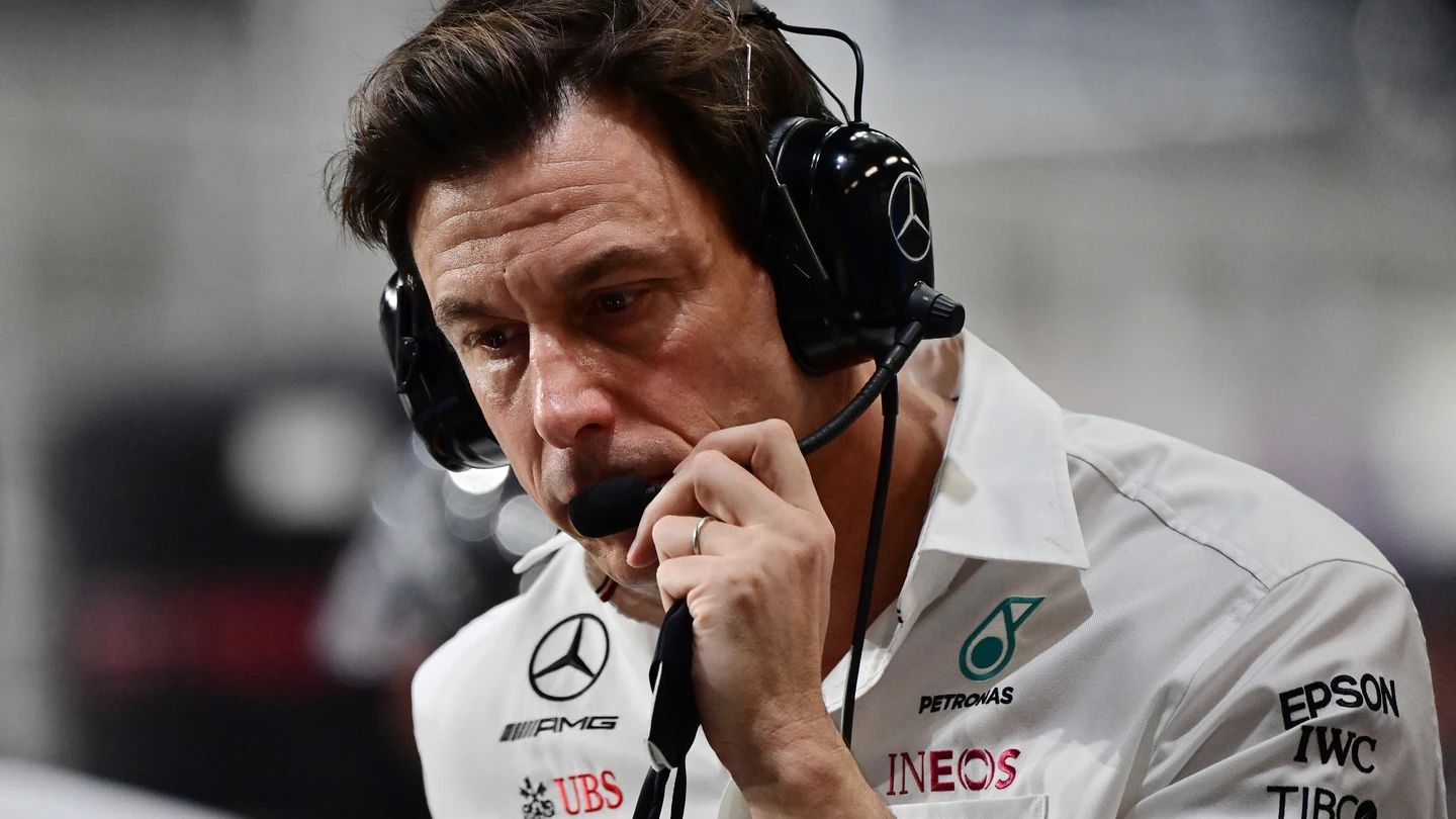 Mercedes califica como "catástrofe" la igualación de motores en la Fórmula 1 Mercedes califica como "catástrofe" la igualación de motores en la Fórmula 1