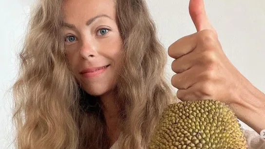 Muere una infuencer "por desnutrición" tras seguir una dieta 'crudivegana' Muere una infuencer "por desnutrición" tras seguir una dieta 'crudivegana'