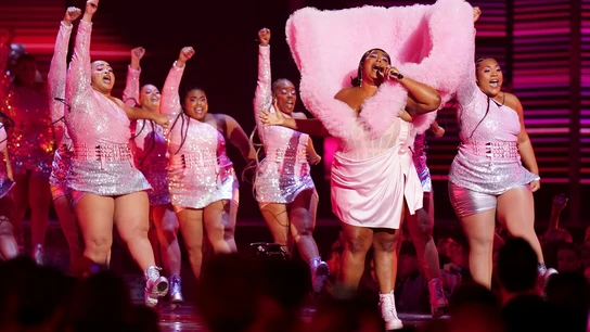 Tres exbailarinas demandan a Lizzo por acoso sexual y "ambiente laboral hostil" Tres exbailarinas demandan a Lizzo por acoso sexual y "ambiente laboral hostil"
