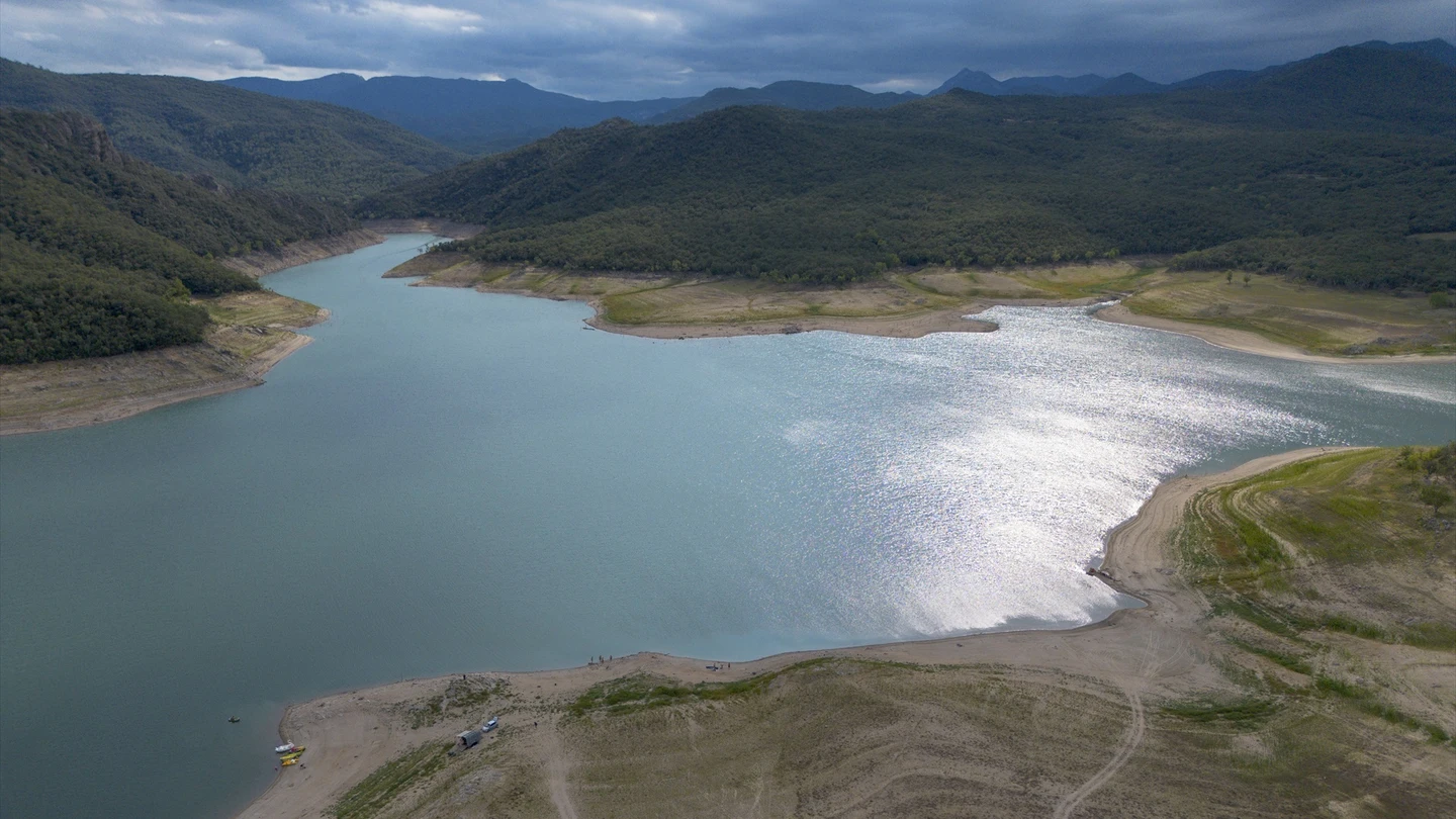 Pantano Darnius-Boadella, a 30 de julio de 2023, en Darnius, Alt-Empordá, Girona Pantano Darnius-Boadella, a 30 de julio de 2023, en Darnius, Alt-Empordá, Girona