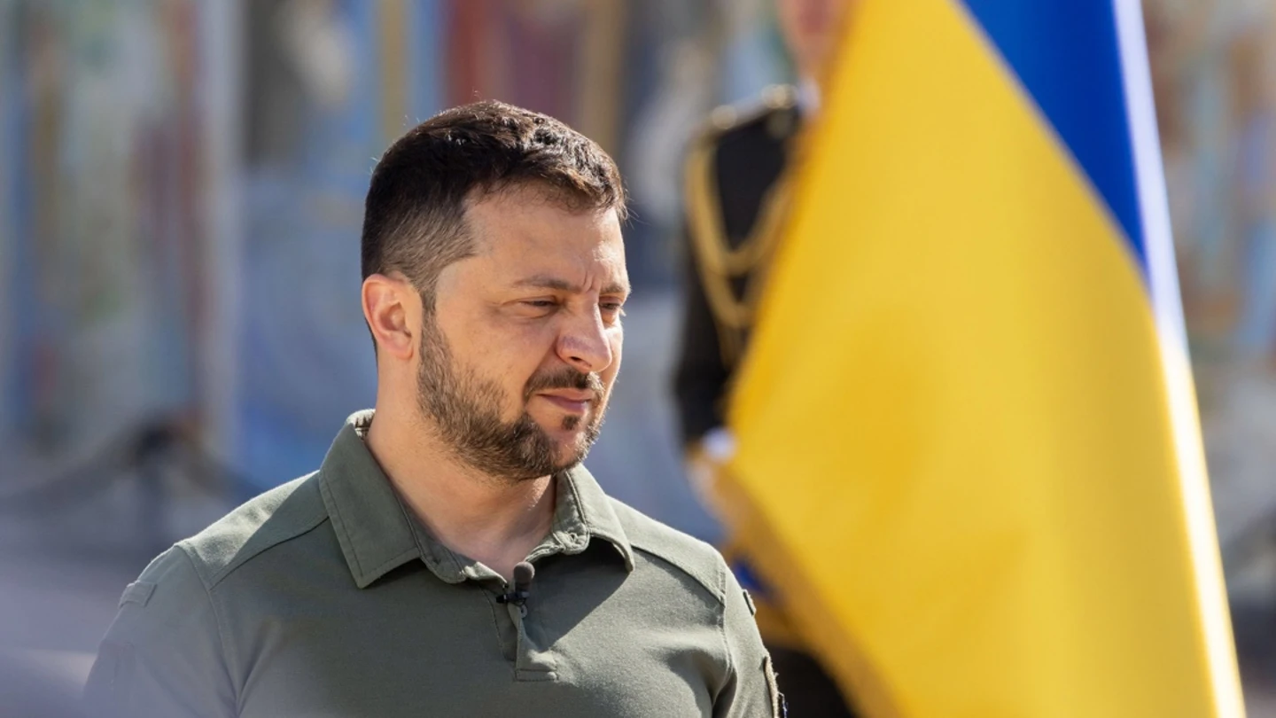 Imagen de archivo del presidente de Ucrania, Volodímir Zelenski Zelenski revela que las negociaciones para la adhesión de Ucrania a la UE comenzarán a finales de año