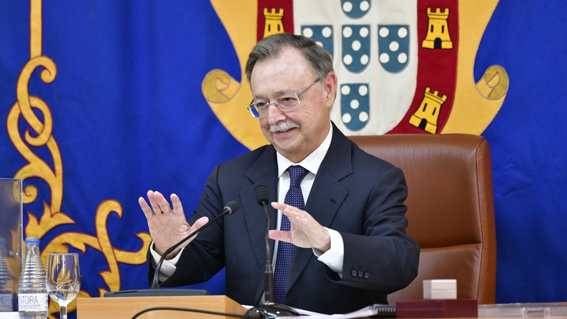 El presidente del PP ceutí, Juan Jesús Vivas (PP), durante la sesión de constitución del Ayuntamiento de Ceuta.