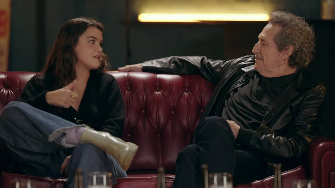 Amaia explica a Wyoming, Miguel Ríos y Leonor Watling qué es 'el Juevintxo' de Pamplona