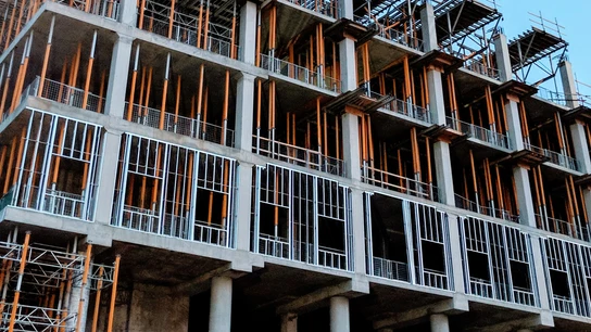 Se disparan los 'minipisos', la única opción ante los bajos salarios y los precios desorbitados de la vivienda Se disparan los 'minipisos', la única opción ante los bajos salarios y los precios desorbitados de la vivienda