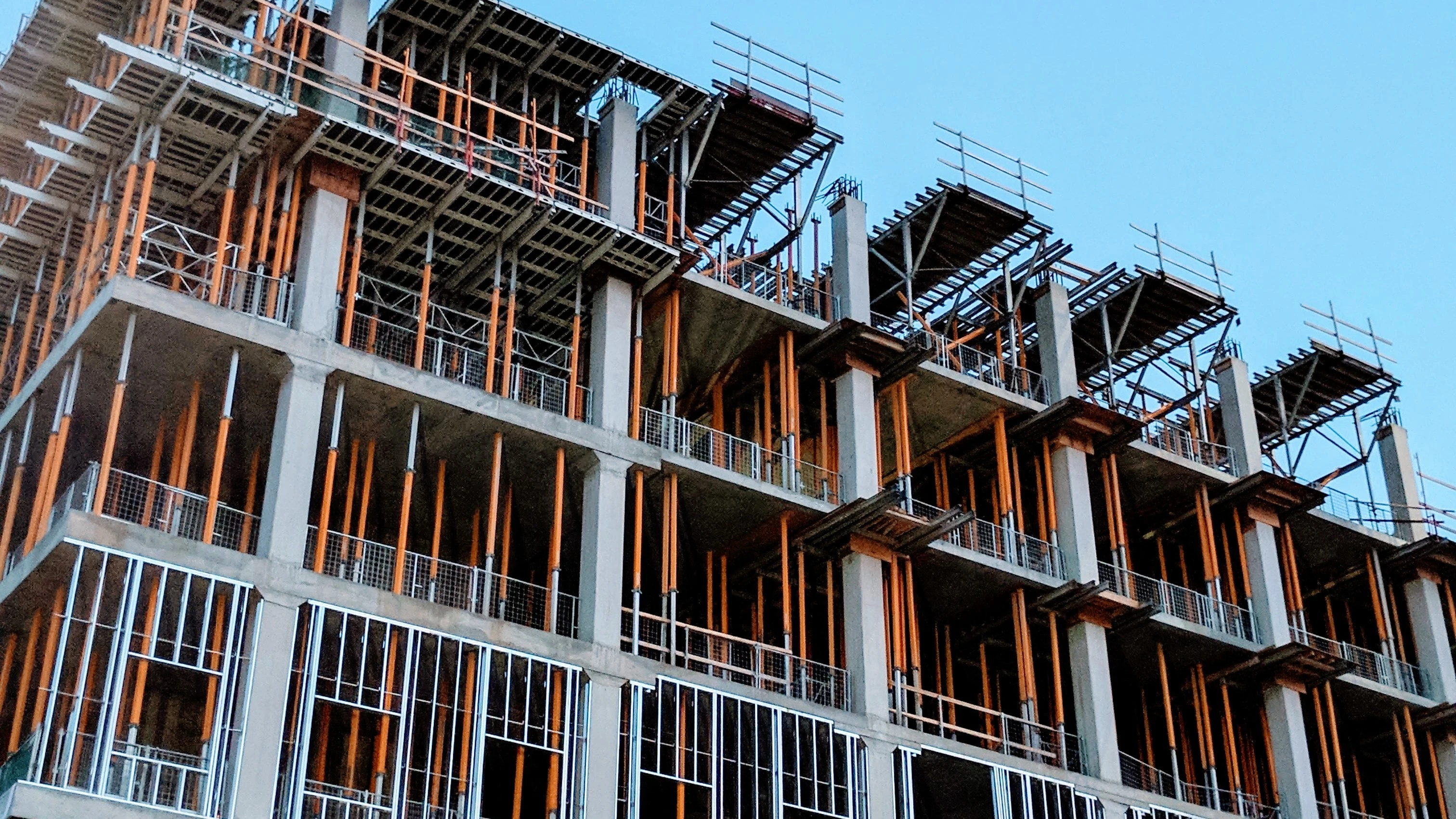 Se disparan los 'minipisos', la única opción ante los bajos salarios y los precios desorbitados de la vivienda