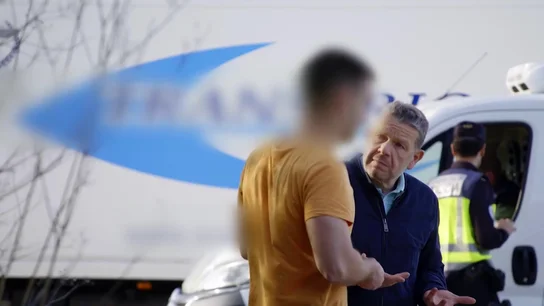 Alberto Chicote planta cara a un intermediario de marisco ilegal: "¿Dónde puede acabar el producto?" Alberto Chicote planta cara a un intermediario de marisco ilegal: "¿Dónde puede acabar el producto?"