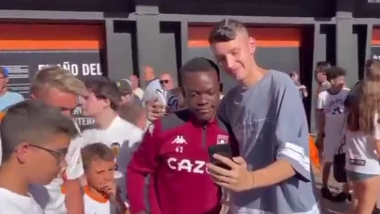 El aficionado del Aston Villa que se hizo pasar por futbolista El aficionado del Aston Villa que se hizo pasar por futbolista