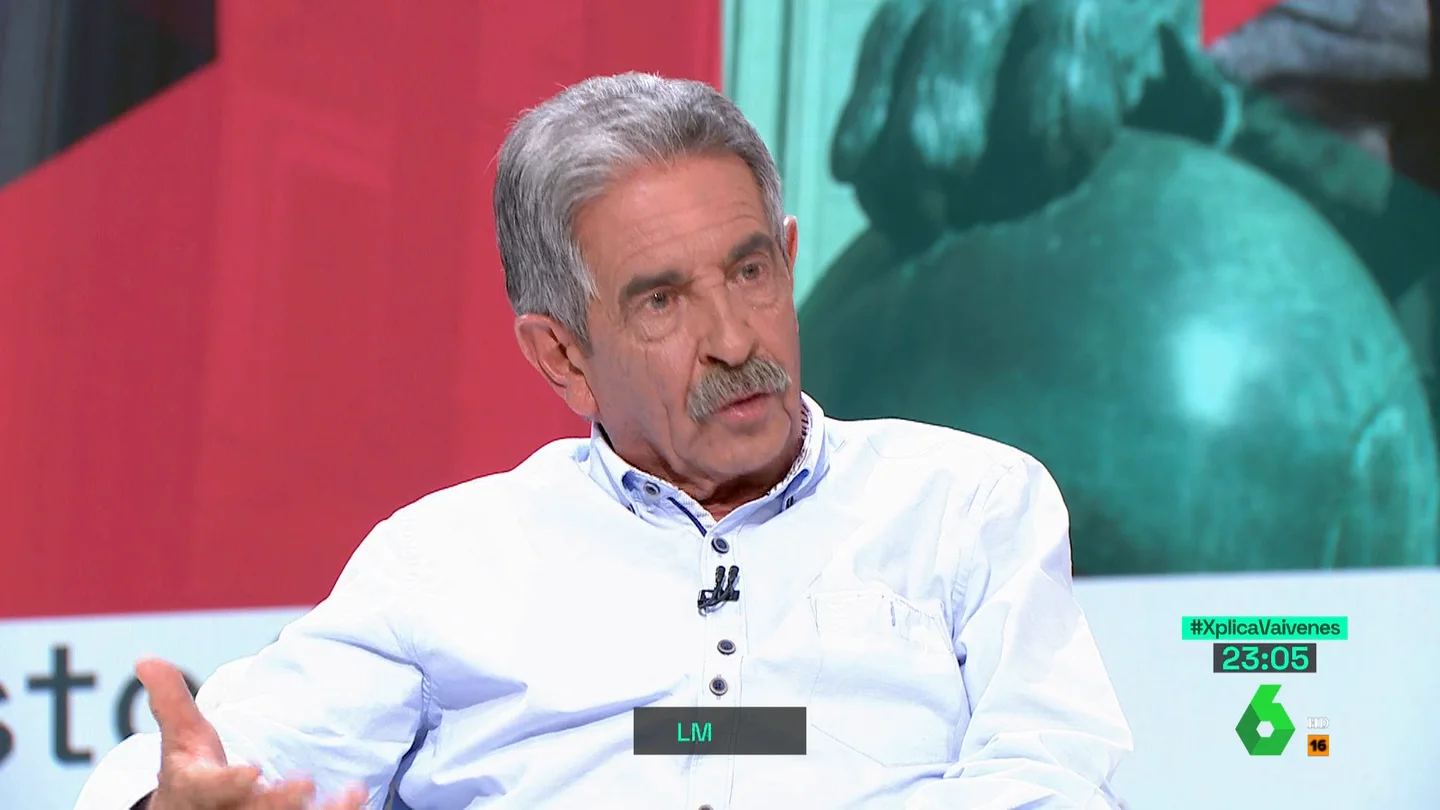 Revilla asegura que ya no habla con Sánchez y desvela el motivo de su distanciamiento: "Él las cosas las perdona poco" Revilla asegura que ya no habla con Sánchez y desvela el motivo de su distanciamiento: "Él las cosas las perdona poco"