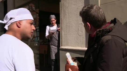 Una panadera interrumpe la entrevista de Alberto Chicote drásticamente: "No nos dejan" Una panadera interrumpe la entrevista de Alberto Chicote drásticamente: "No nos dejan"