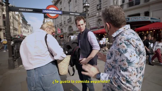 Alberto Chicote hace un experimento social en Londres: ¿qué piensan los británicos que es la típica 'comida española'? Alberto Chicote hace un experimento social en Londres: ¿qué piensan los británicos que es la típica 'comida española'?
