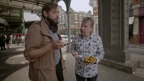 Chicote, sobre las paellas de un mercado de Londres: "Cada ración que venden es una puñalada que nos meten (a los españoles)"