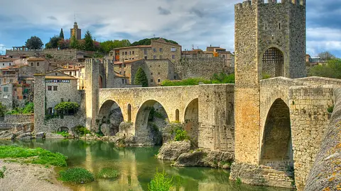 Río Fluvía en Besalú Río Fluvía en Besalú