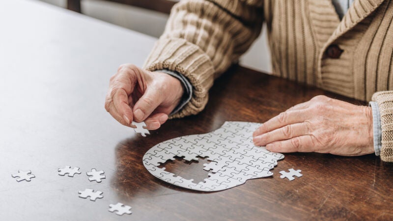 Cinco señales tempranas relacionadas con el habla que indican riesgo de padecer Alzheimer