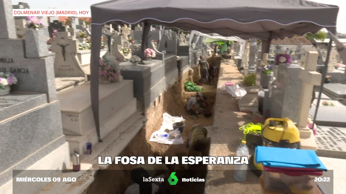 Familiares de víctimas del franquismo temen por el futuro de las exhumaciones en la fosa de Colmenar Familiares de víctimas del franquismo temen por el futuro de las exhumaciones en la fosa de Colmenar