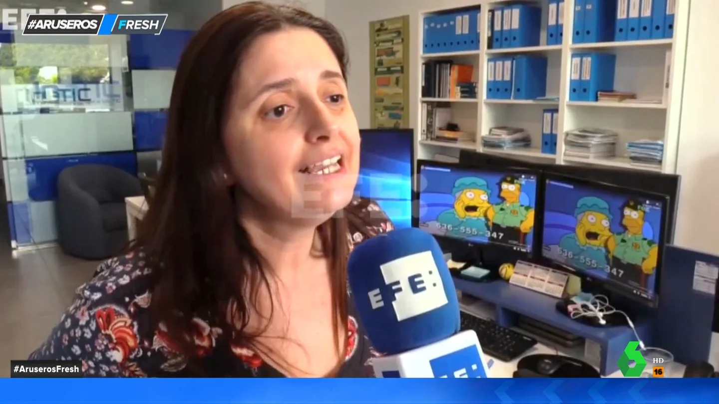 Una empresa de Murcia recibe miles de llamadas porque su número de teléfono aparece en Los Simpson: "Es Spring Escudo" Una empresa de Murcia recibe miles de llamadas porque su número de teléfono aparece en Los Simpson: "Es Spring Escudo"