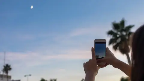 Cómo fotografiar la luna con el móvil Cómo fotografiar la luna con el móvil