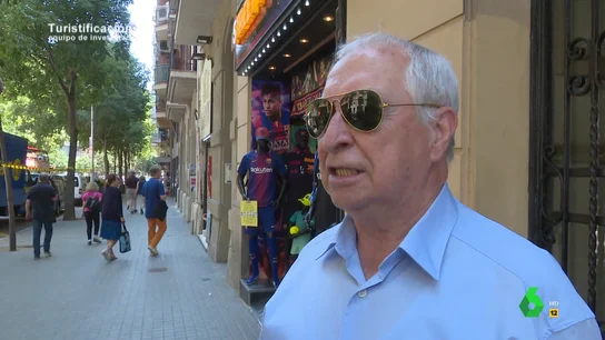 "El turismo nos tiene hasta los cojo***": el cabreo de un vecino de Barcelona "El turismo nos tiene hasta los cojo***": el cabreo de un vecino de Barcelona
