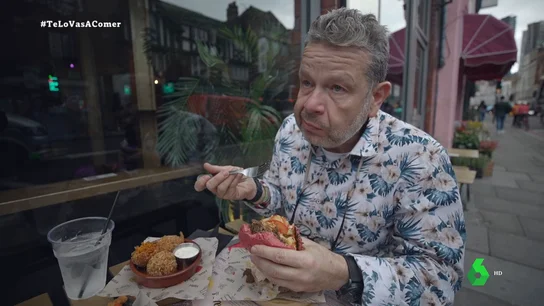 Alberto Chicote, desesperado con un 'wrap' de paella y una 'porky Torti-Burger' con "algo irreconocible" Alberto Chicote, desesperado con un 'wrap' de paella y una 'porky Torti-Burger' con "algo irreconocible"