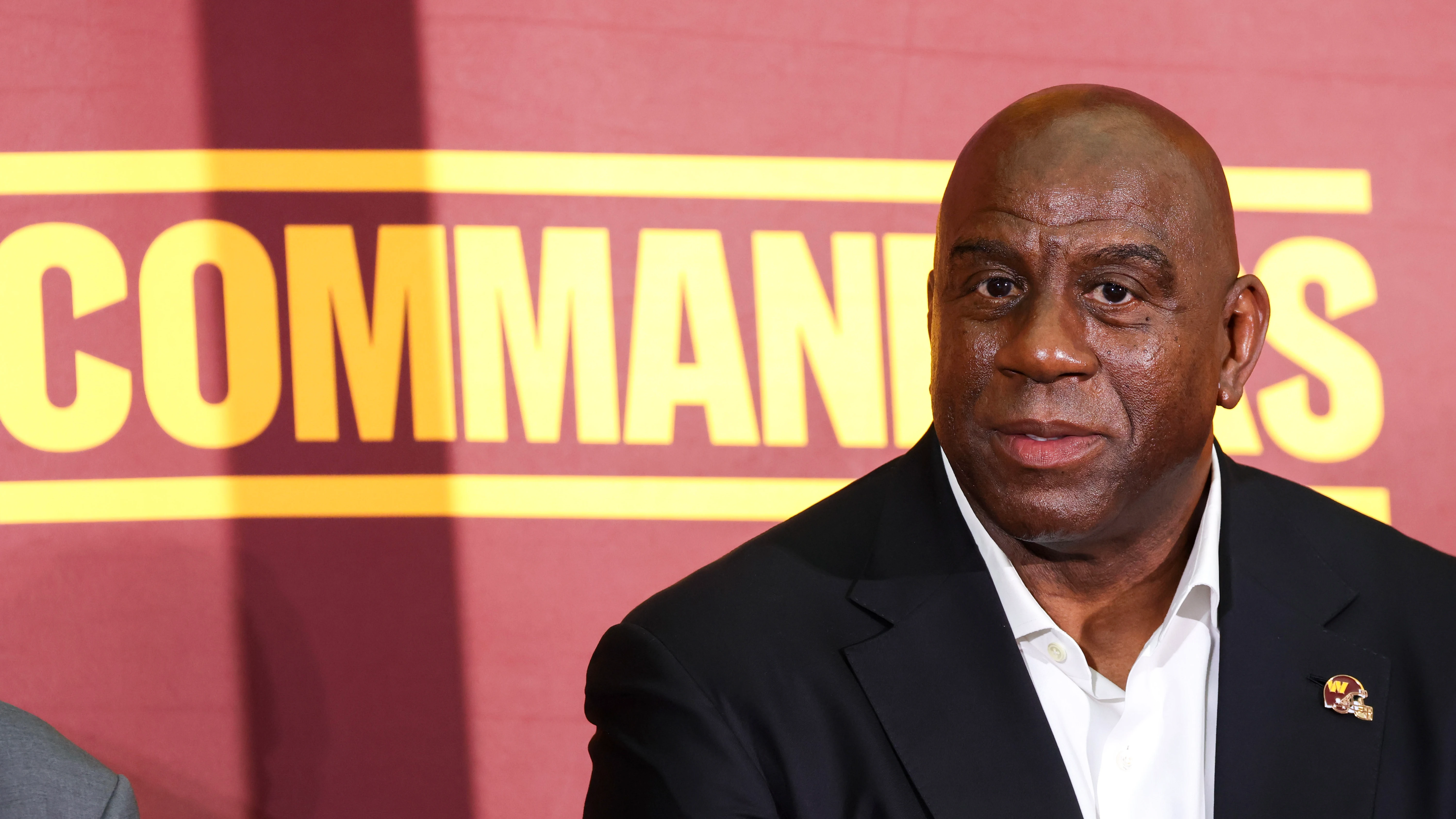 Magic Johnson cuenta cómo dejó escapar "5 mil millones de dólares"