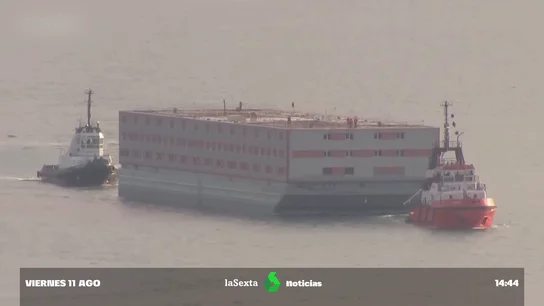 barco migrantes barco migrantes