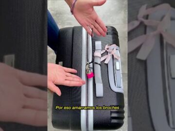 Un hombre muestra cómo evitar que te roben la maleta con un lápiz: "No van a abrirlo"