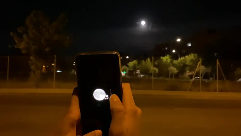 Cómo fotografiar la luna con el móvil 