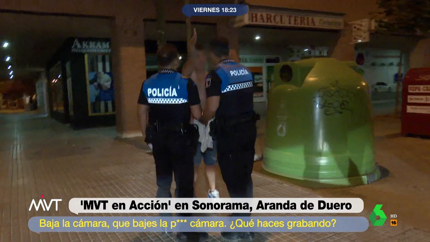 Amenazan a un equipo de Más Vale Tarde durante una grabación en el Sonorama: "¡Que bajes la p... cámara!" Amenazan a un equipo de Más Vale Tarde durante una grabación en el Sonorama: "¡Que bajes la p... cámara!"