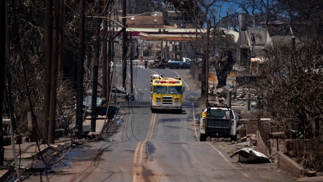 Ascienden a 93 los muertos por los incendios en Hawái con más de 11.000 personas sin electricidad