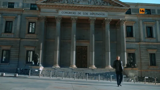 "¿Qué lleva a gente a votar contra sus intereses?": Wyoming se pone serio para hablar de política en 'Usted está aquí' "¿Qué lleva a gente a votar contra sus intereses?": Wyoming se pone serio para hablar de política en 'Usted está aquí'